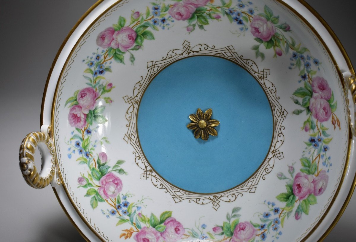 Cup On Sèvres Porcelain Pedestal. 1848