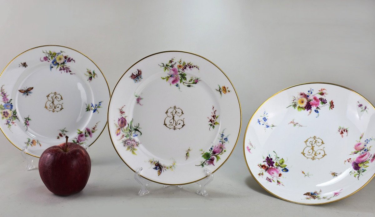 Service à Dessert en Porcelaine De Sèvres. 1872-photo-3