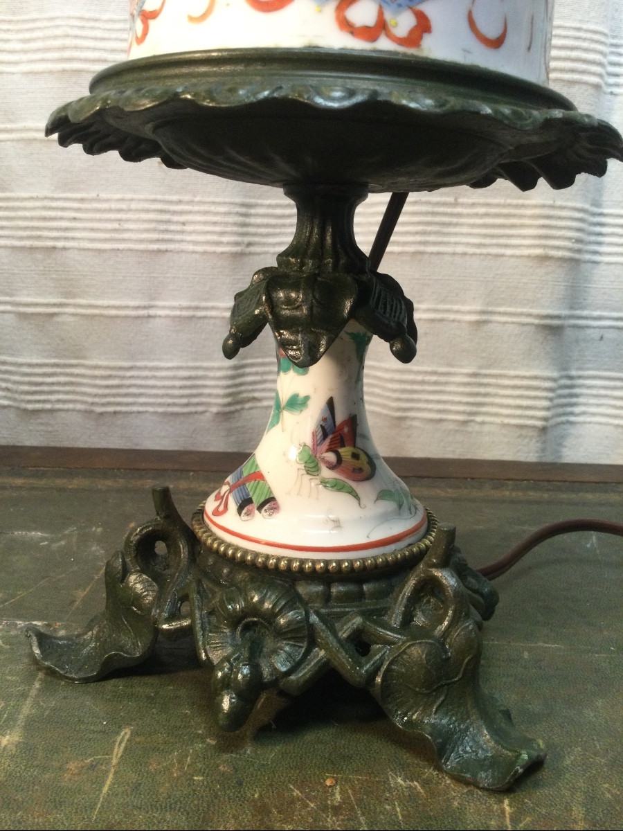 Lampe en porcelaine décorée au chinois, époque 19ème siècle.-photo-1