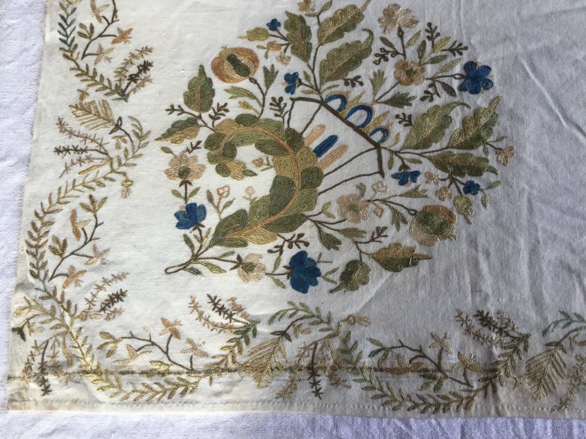 Embroidered Shawl, 19th Century.-photo-2