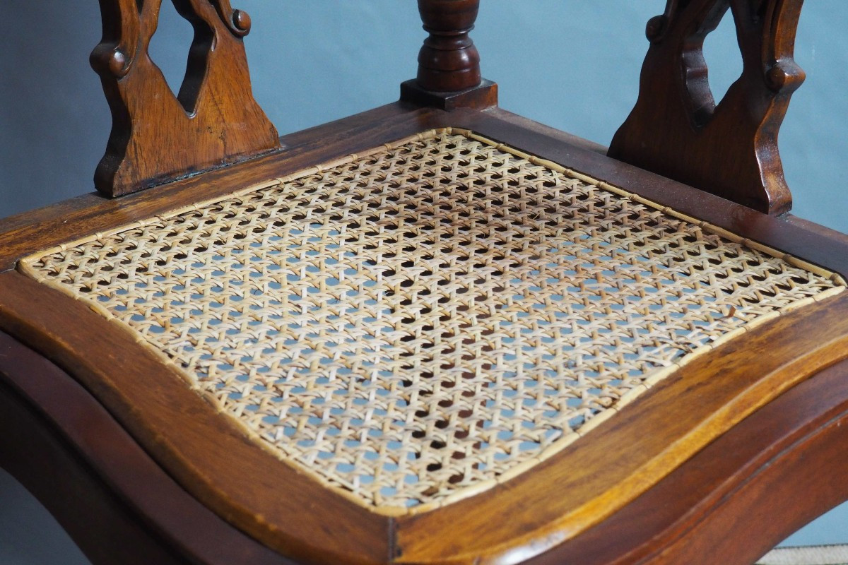 Ensemble exceptionnel de quatre fauteuils d’angle coloniaux – Inde britannique, 1880–1930-photo-3