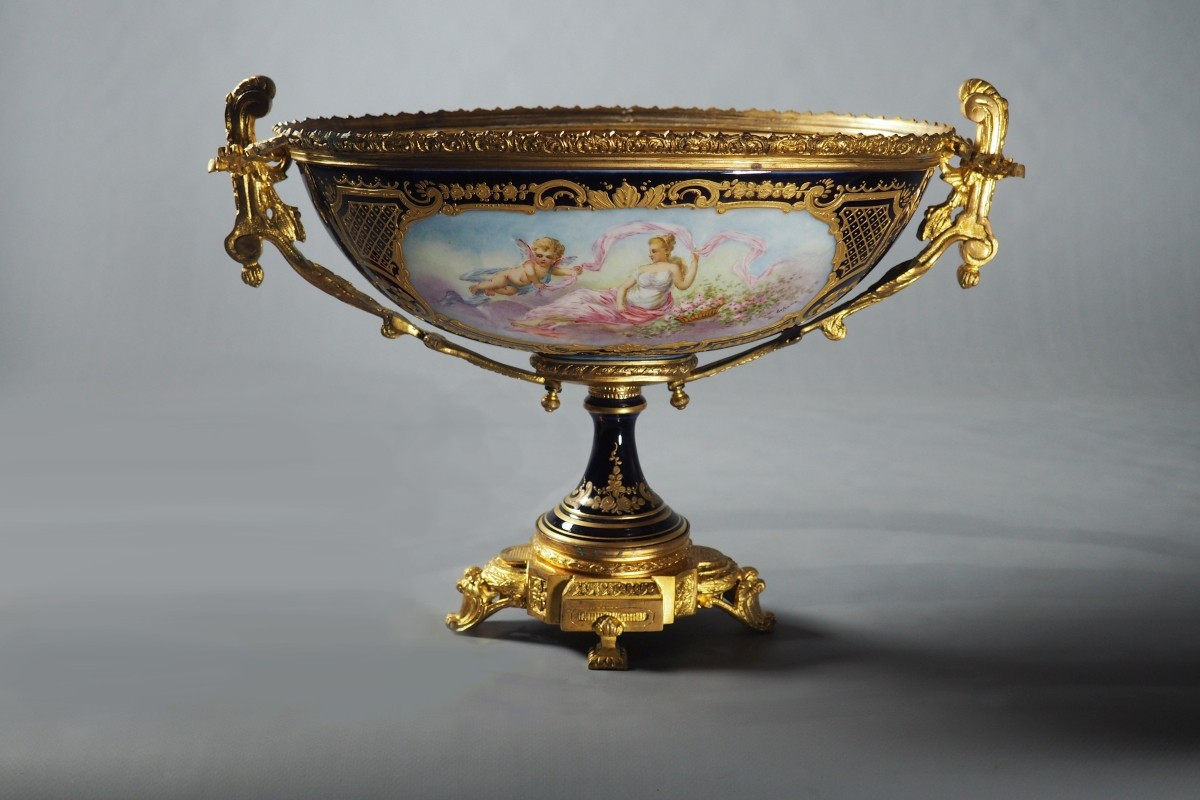 Porcelain And Gilt Bronze Centerpiece In The Sèvres Style
