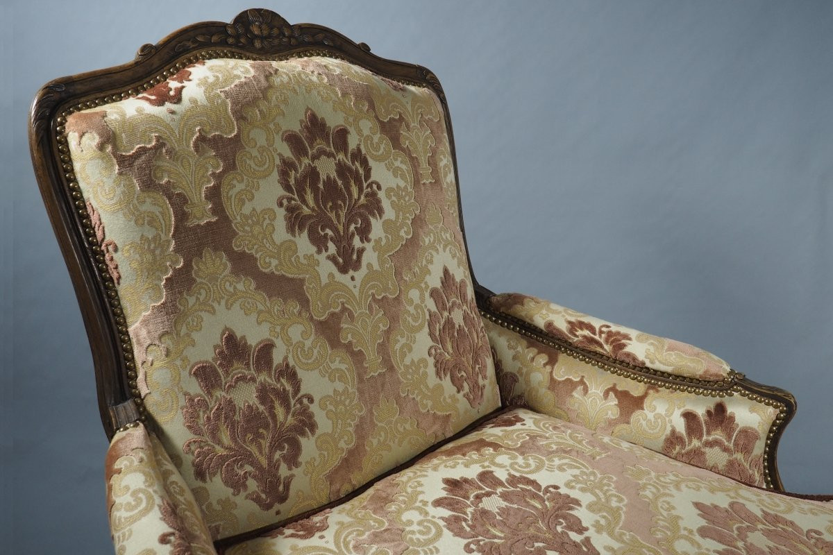 Fauteuil bergère, restaurée, France, XVIIIᵉ siècle, époque Louis XV, tissu velours damassé-photo-2