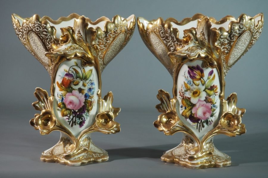 Paire de vases en porcelaine de Paris XIXe-photo-1