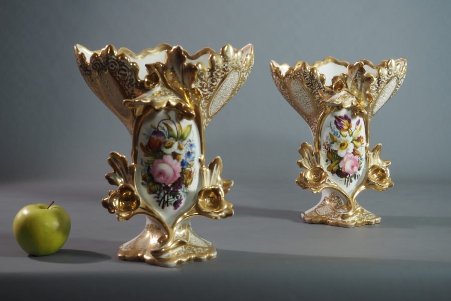 Paire de vases en porcelaine de Paris XIXe-photo-2