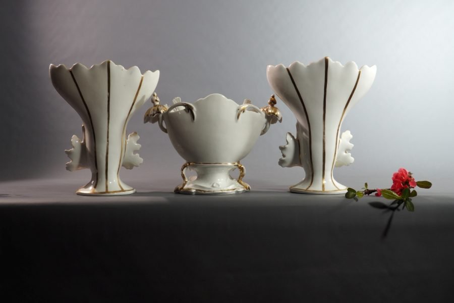 Paire de vases en porcelaine de Paris XIXe-photo-7