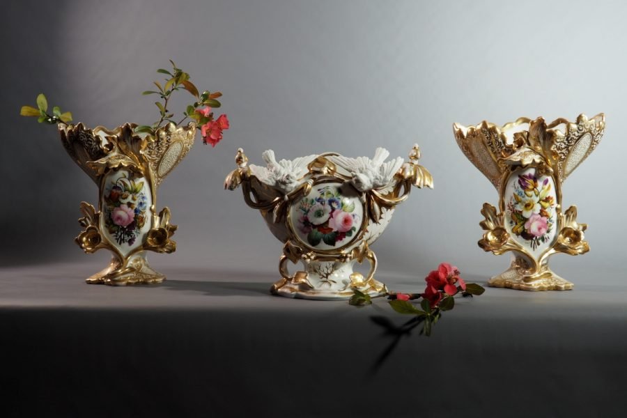 Paire de vases en porcelaine de Paris XIXe-photo-8