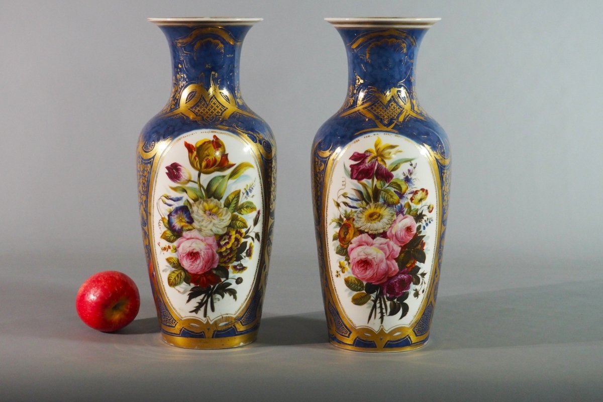 Paire de grands vases en porcelaine de Paris – milieu XIX siècle-photo-2