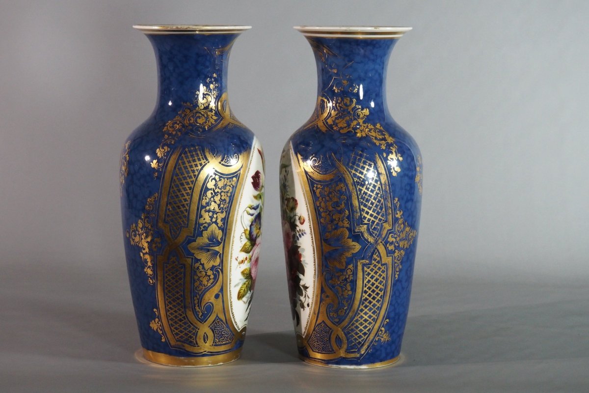 Paire de grands vases en porcelaine de Paris – milieu XIX siècle-photo-3