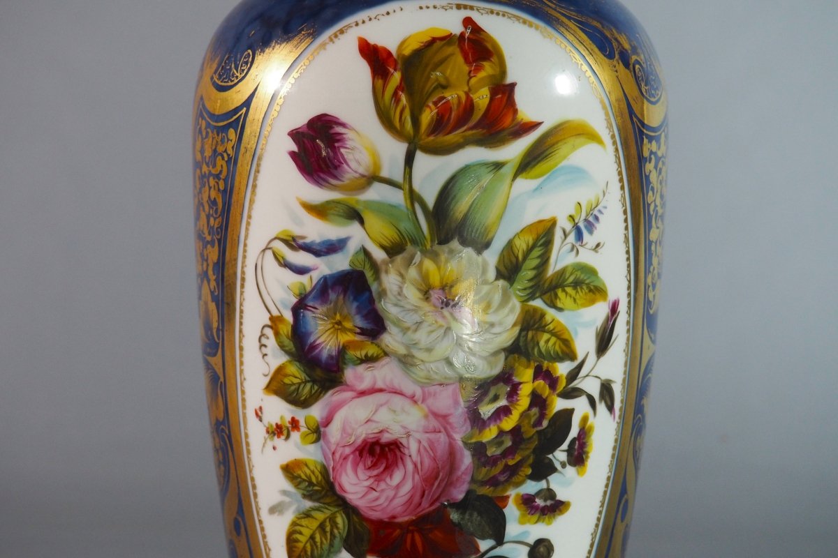 Paire de grands vases en porcelaine de Paris – milieu XIX siècle-photo-2
