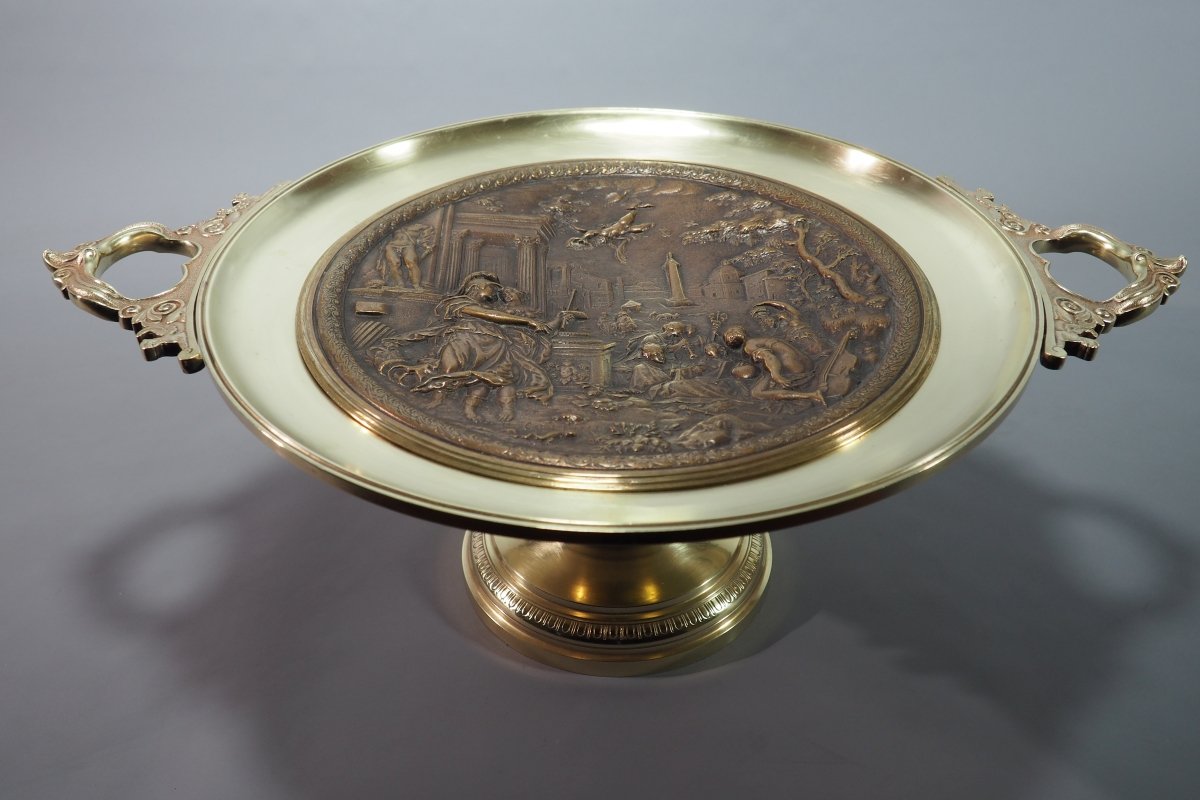Grande coupe en bronze – XIXe siècle.