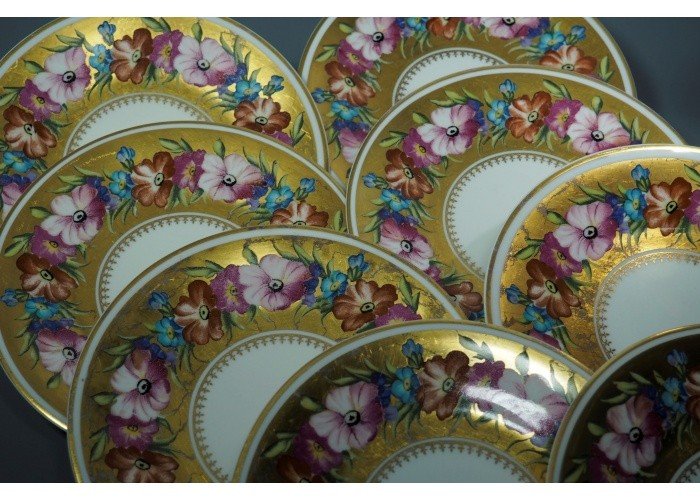 8 Polychrome And Gilt Porcelain Plates-photo-7