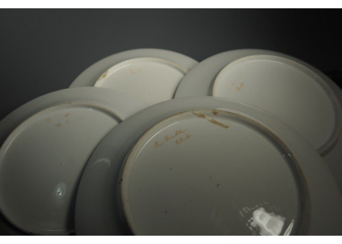 6 assiettes décoratives en porcelaine polychrome et dorée-photo-5