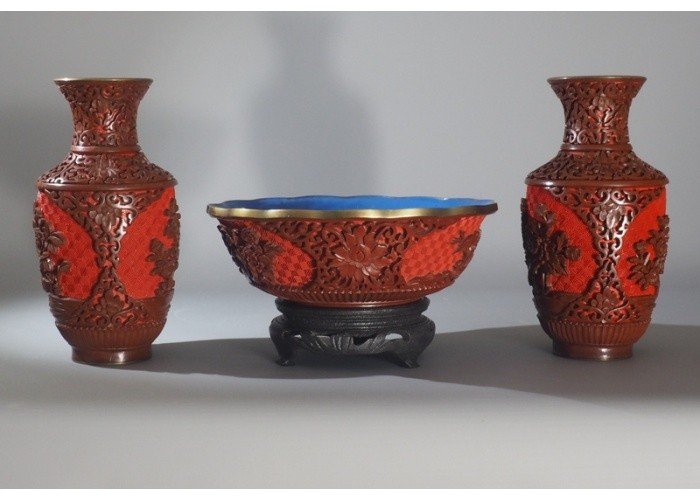 Paire des vases et une coupe laque rouge  Chine-photo-4