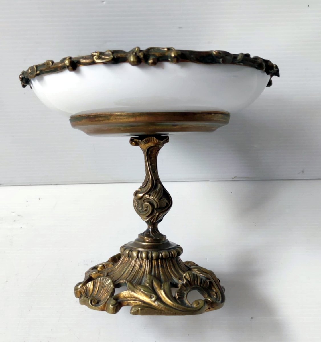 COUPE SUR PIED BRONZE CISELE PORCELAINE BLEU DE SEVRES DECOR DORE NAPOLEON III-photo-3
