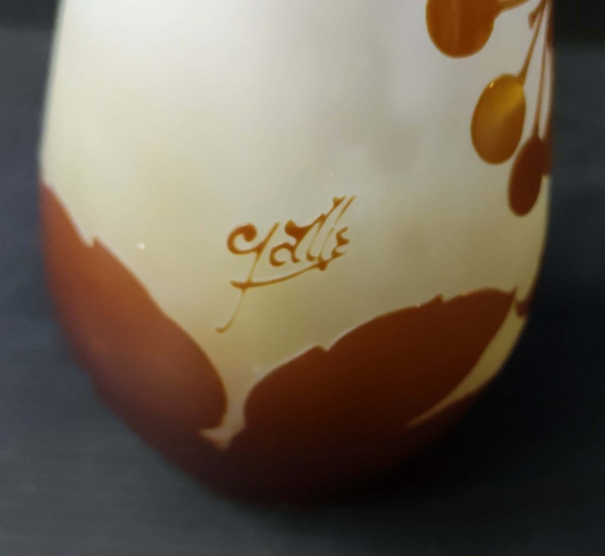 Galle Vase In Acid-etched Pate De Verre With Ombelle Decoration Art Nouveau Period 1900-photo-1