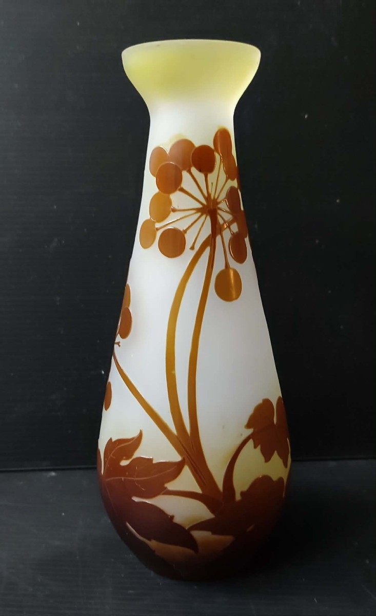 Galle Vase In Acid-etched Pate De Verre With Ombelle Decoration Art Nouveau Period 1900