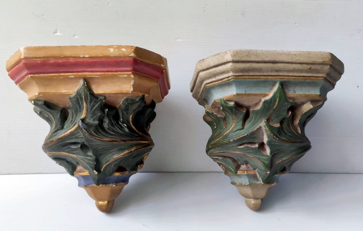 PAIRE CONSOLE MURALE PLATRE POLYCHROME STYLE NEO-GOTHIQUE POUR STATUE RELIGIEUSE
