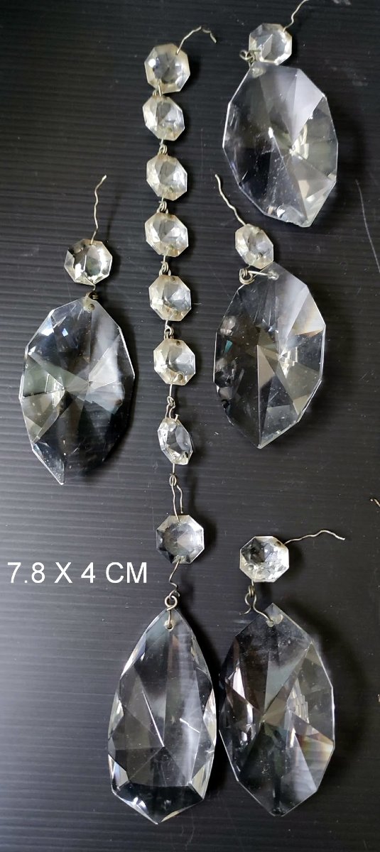 Lot 137 Crystal Pendants, Various Sizes, For Chandeliers And Candlesticks-photo-2