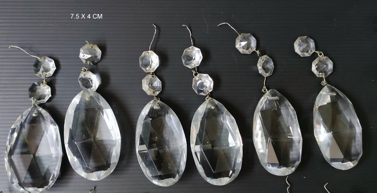 Lot 137 Crystal Pendants, Various Sizes, For Chandeliers And Candlesticks-photo-3