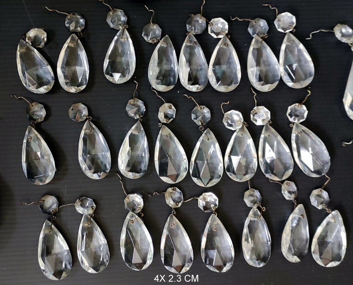 Lot 137 Crystal Pendants, Various Sizes, For Chandeliers And Candlesticks-photo-4