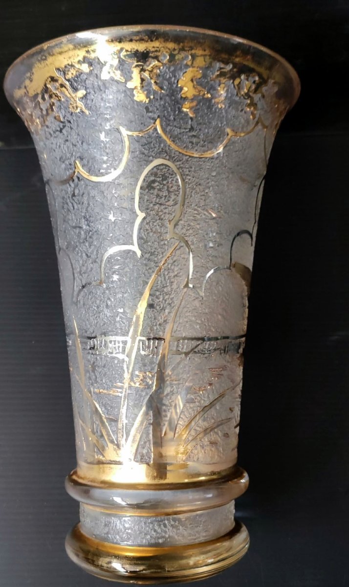 Acid-etched Frosted Granite Glass Vase With Gold And Silver Art Deco Bird Design-photo-2