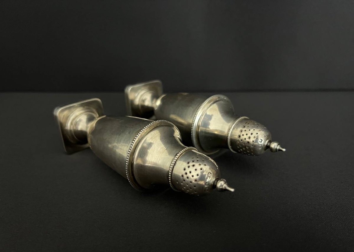 England. Pair Of Baluster Salt Cellars. Silver-photo-4