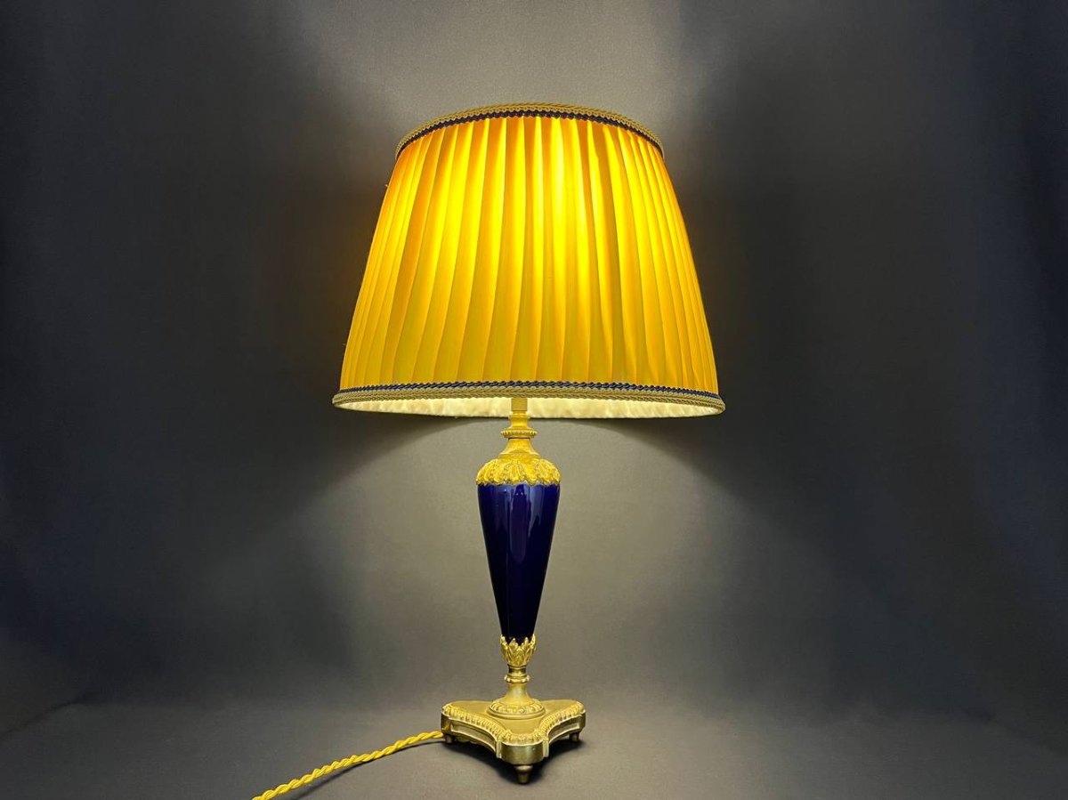 Elegant Porcelain And Gilt Bronze Table Lamp-photo-4