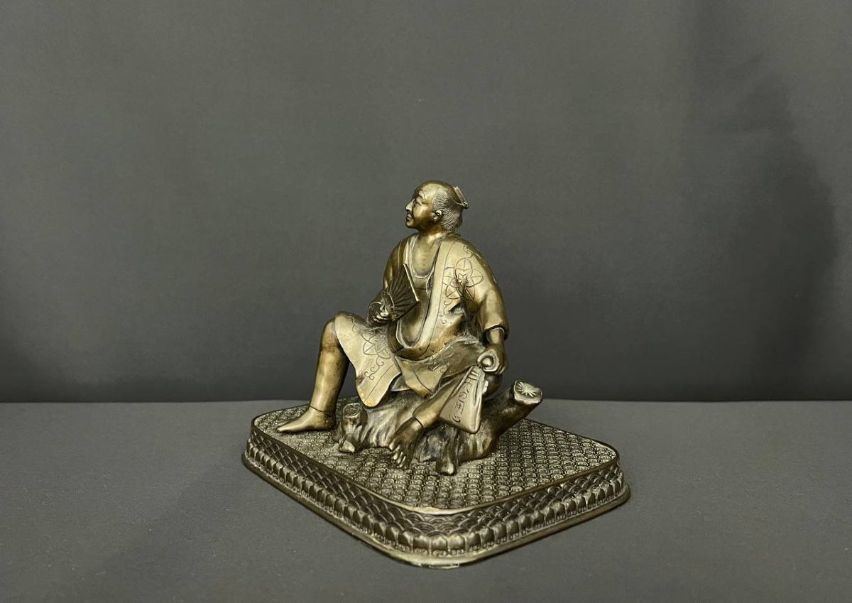 Bronze Sculpture Of A Seated Scholar – Japan, Meiji Period (1868-1912)-photo-3