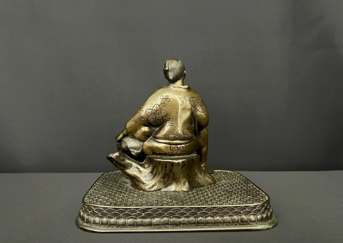 Bronze Sculpture Of A Seated Scholar – Japan, Meiji Period (1868-1912)-photo-4