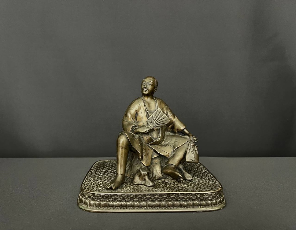 Bronze Sculpture Of A Seated Scholar – Japan, Meiji Period (1868-1912)