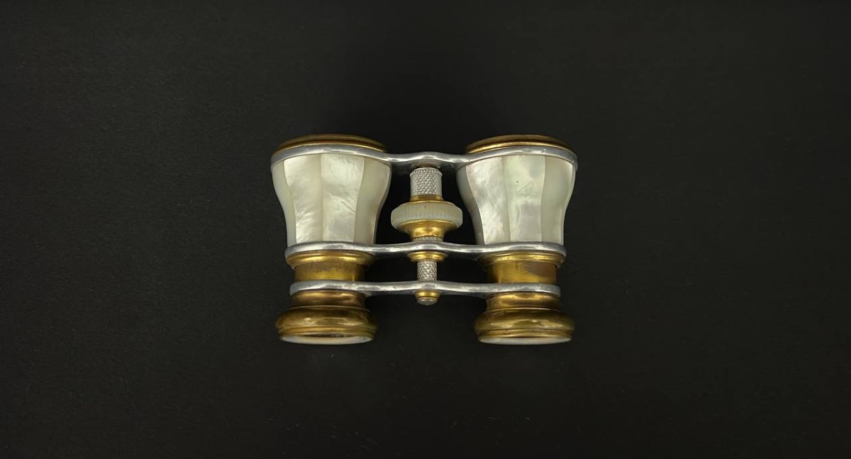 Paire De Jumelles De Théâtre Anciennes En Nacre Et Laiton Doré – Fin XIXe / Début XXe-photo-2