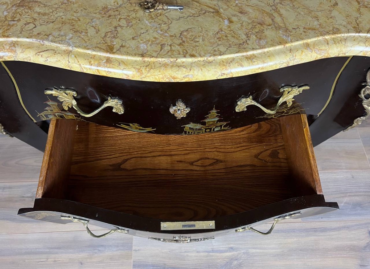 Curved Chest Of Drawers In Black Lacquered Wood With Chinese Decoration -photo-5