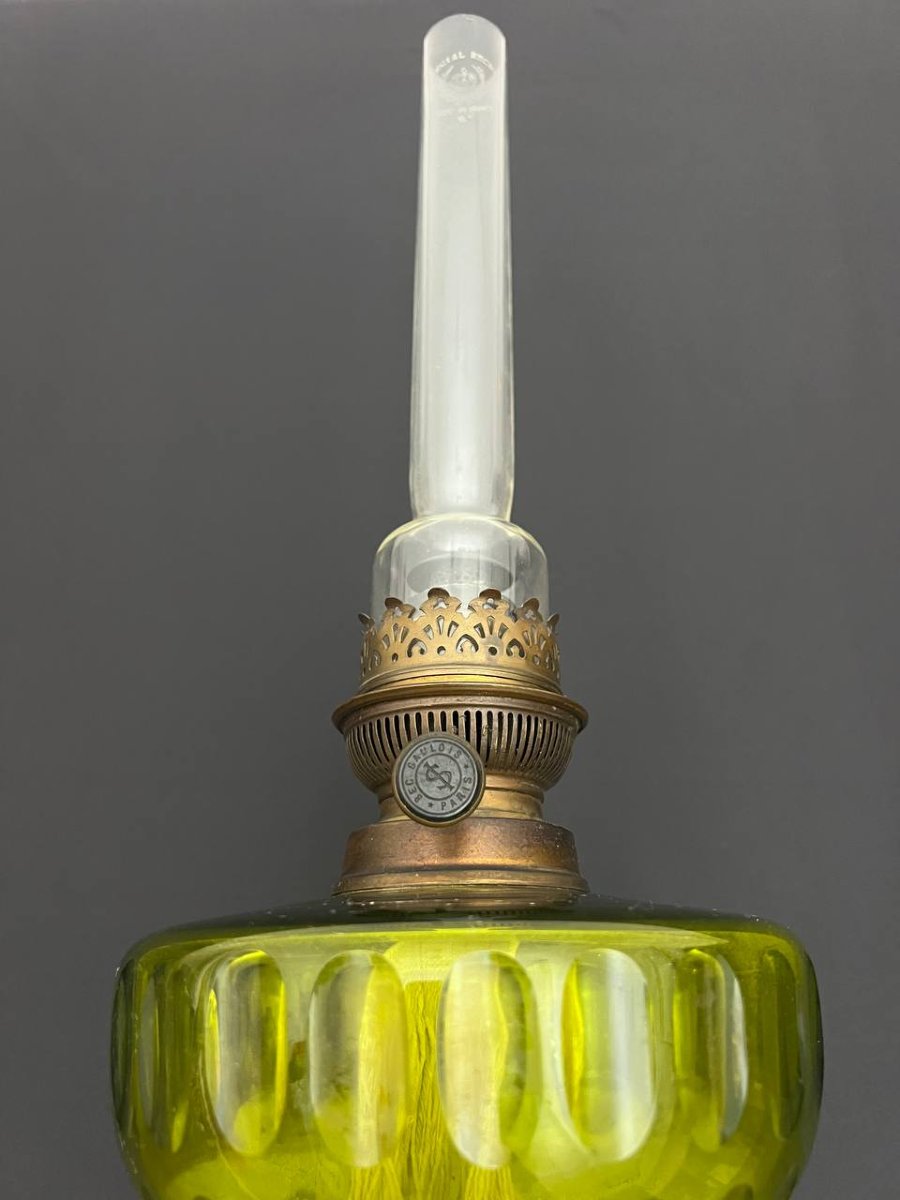 Grande lampe à pétrole ancienne – bronze, marbre et verre uranium -photo-1