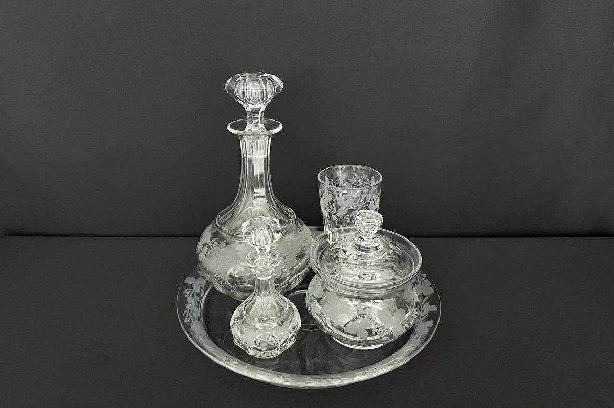 Service de toilette en cristal gravé – attribué à Baccarat, vers 1925-photo-1