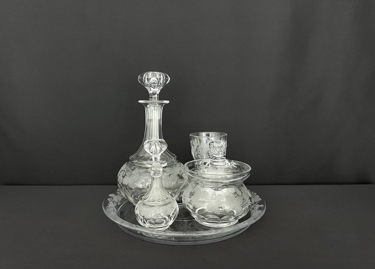 Service de toilette en cristal gravé – attribué à Baccarat, vers 1925-photo-2