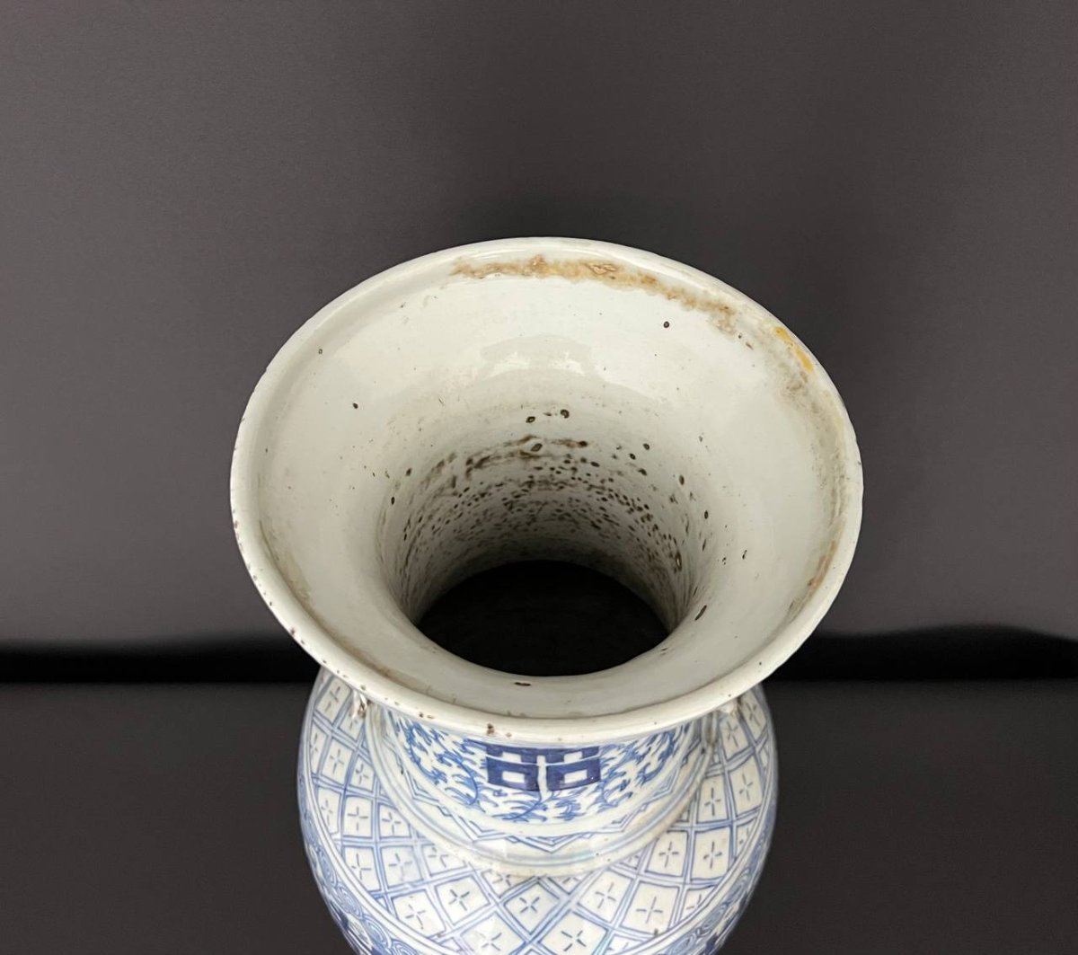 Grande vase chinois en porcelaine bleu et blanc – XXe siècle-photo-5