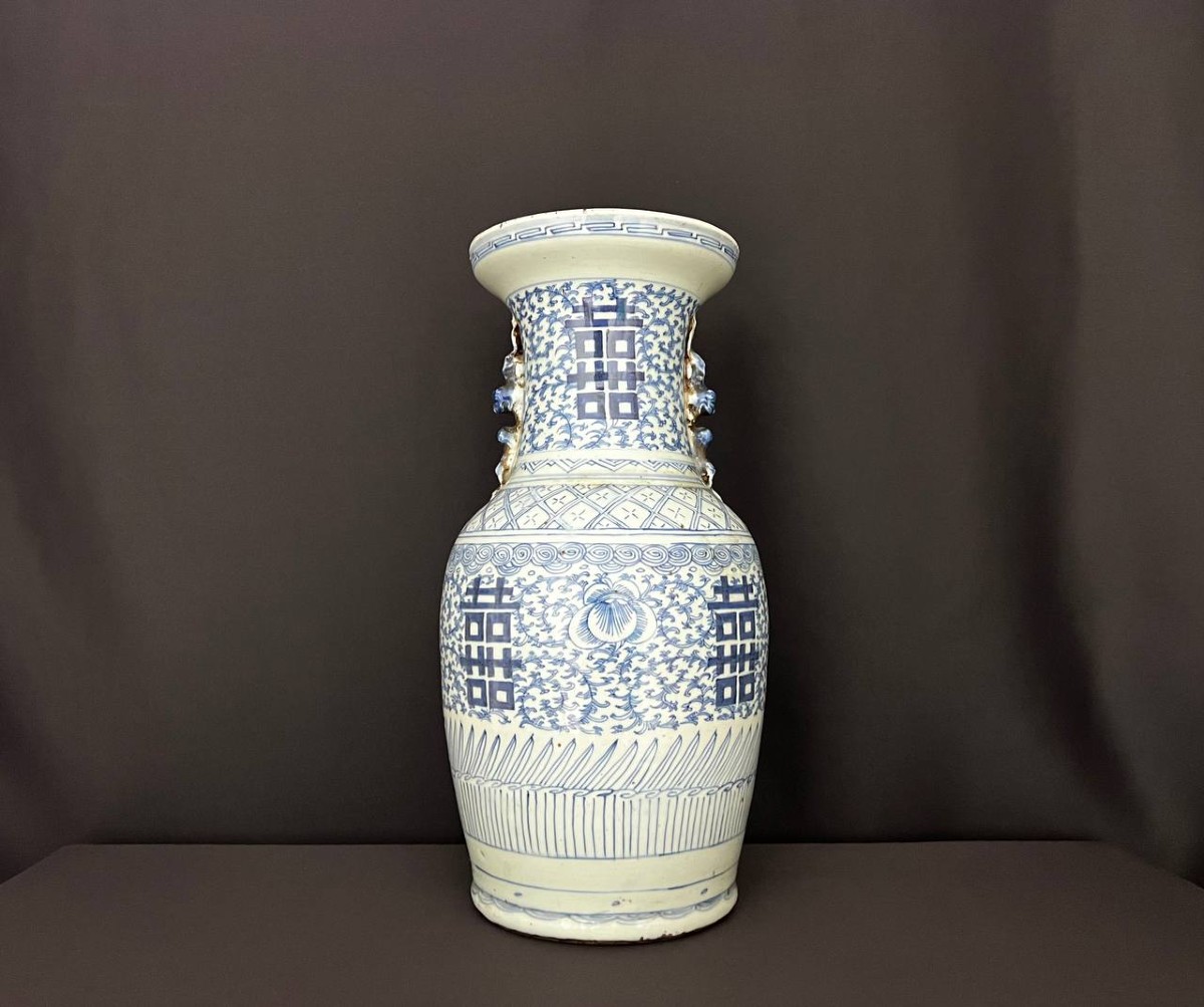 Grande vase chinois en porcelaine bleu et blanc – XXe siècle