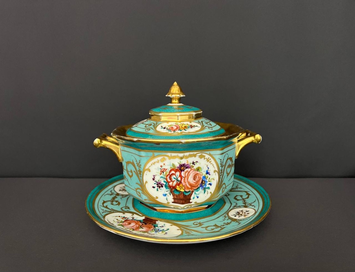 Covered Candy Dish And Saucer In French Porcelain, Decorated With Turquoise, Gold And Flowers. 