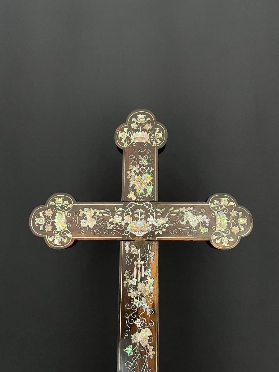 Large Dark Wood Crucifix Inlaid With Mother-of-pearl – Indochina (vietnam), Late 19th Century-photo-1