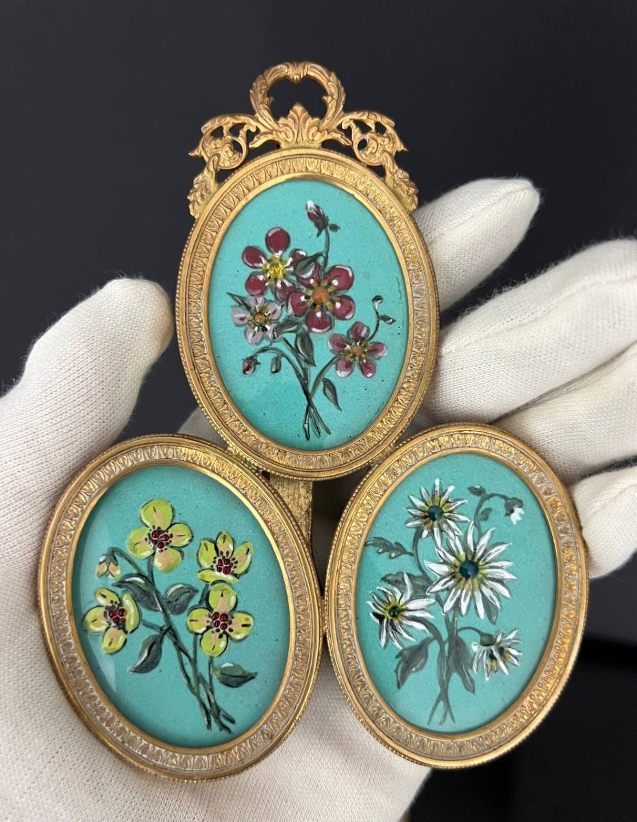 Pair Of Oval Frames, Enamelled Floral Miniatures In Relief, France, 19th Century-photo-1