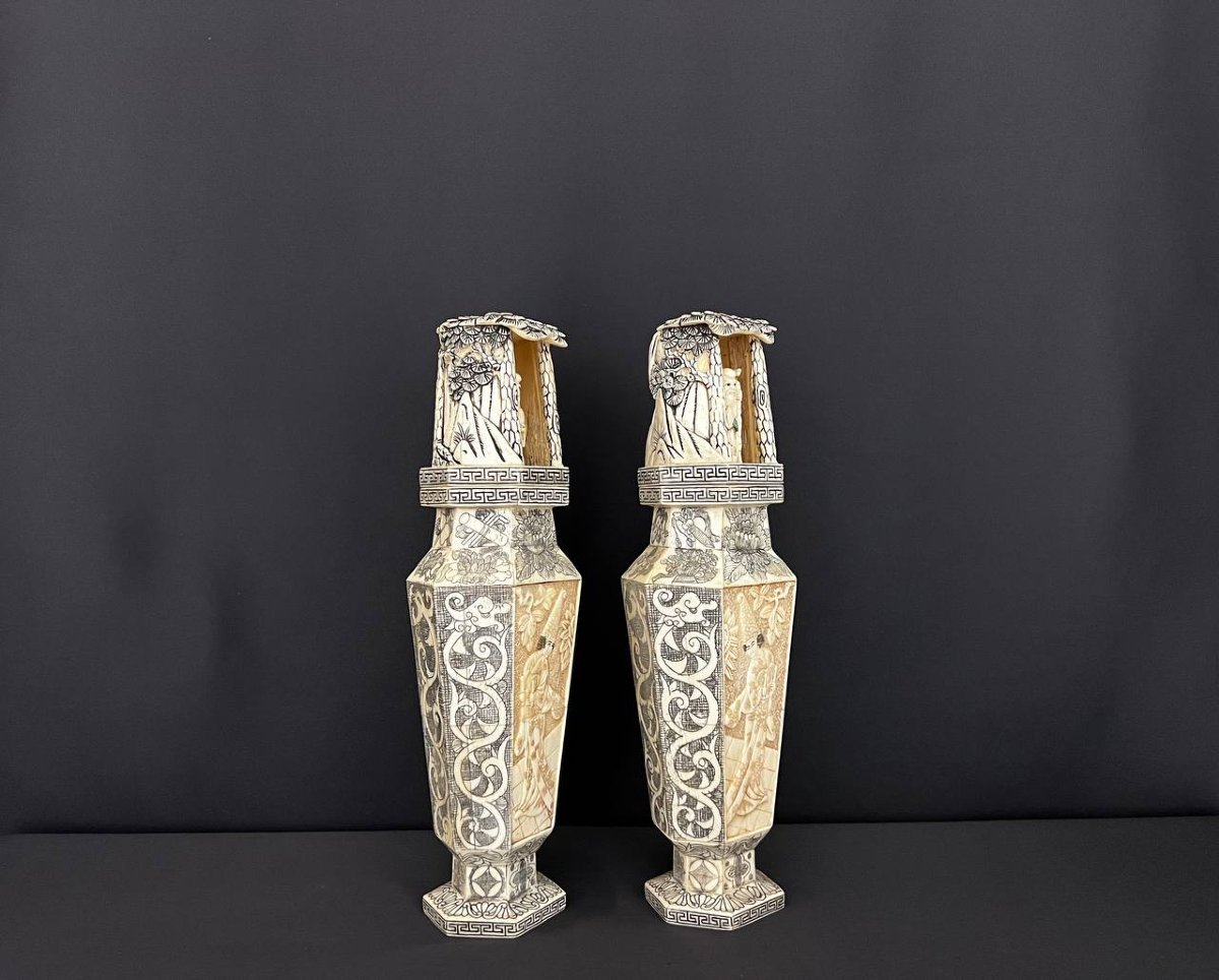 Pair Of Carved Vases – Japan, Meiji Period (1868–1912)-photo-8