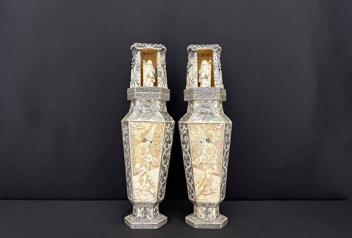 Pair Of Carved Vases – Japan, Meiji Period (1868–1912)