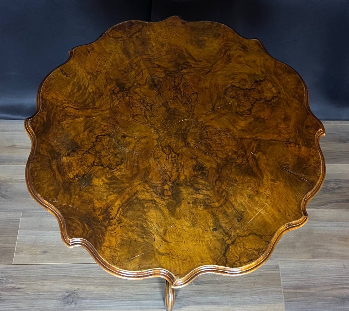 Antique Burr Walnut Side Table, 19th Century-photo-3