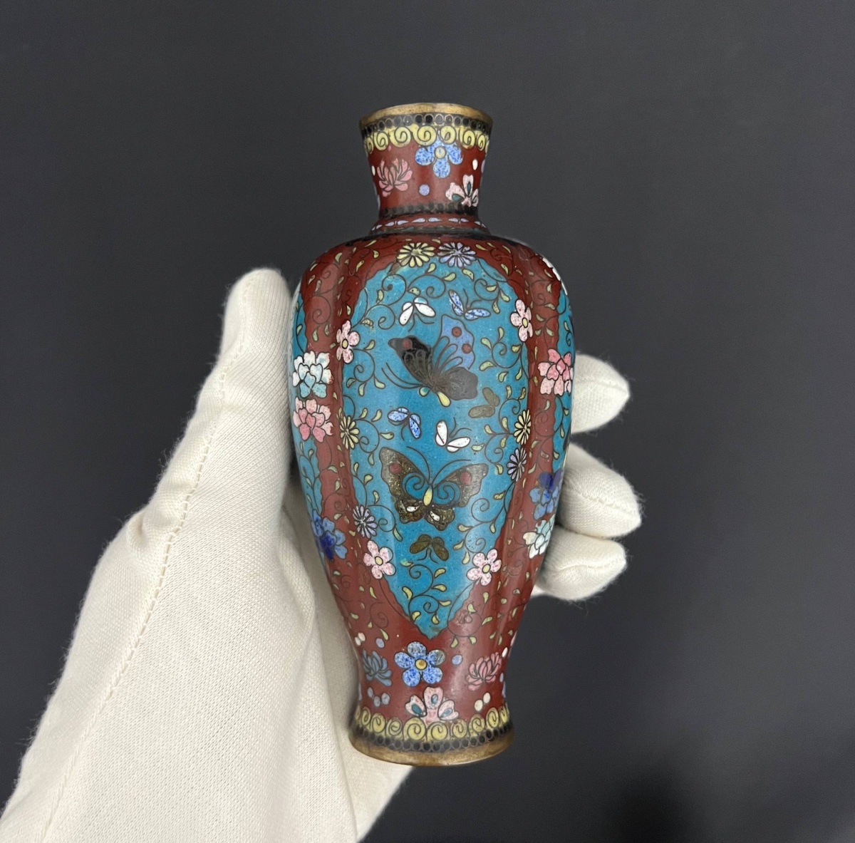 Pair Of Small Cloisonné Vases, Japan, Meiji Period (late 19th – Early 20th Century)  -photo-1