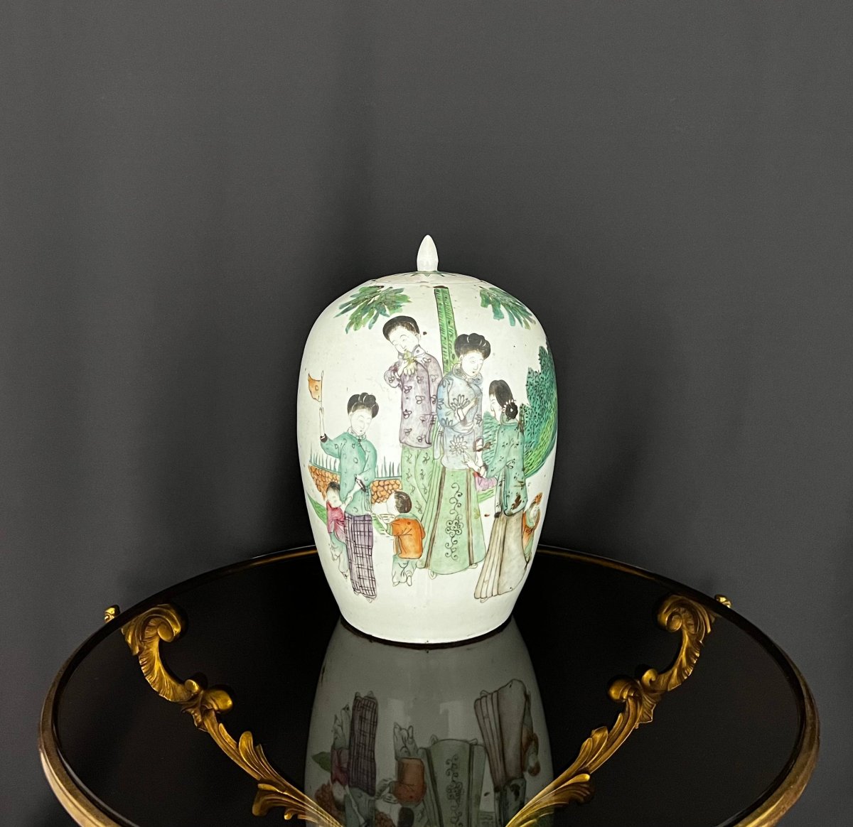 Pot couvert en porcelaine de Chine, famille verte, période République-photo-3