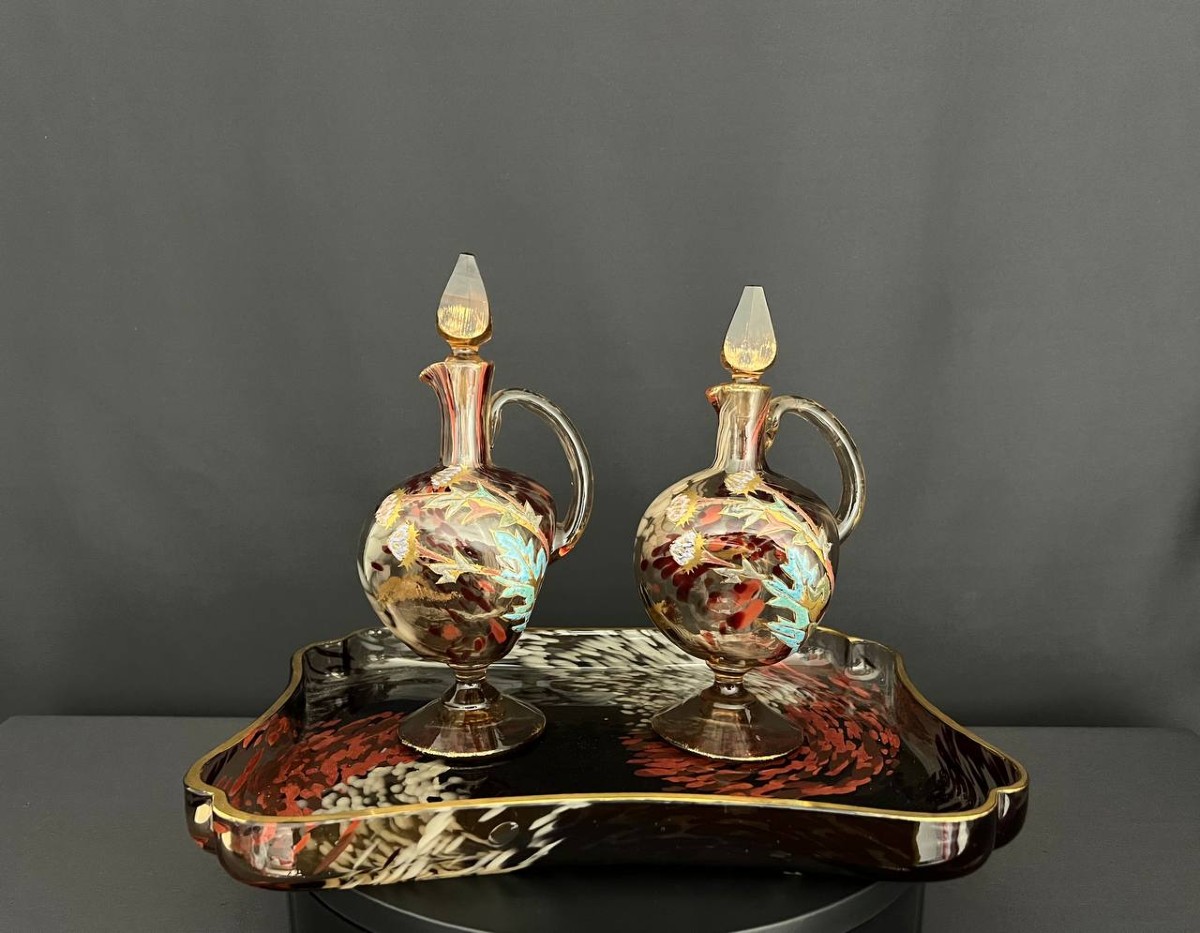 Leune – Legras, paire d’aiguières et plateau, verre émaillé à décor de chardons, Art nouveau