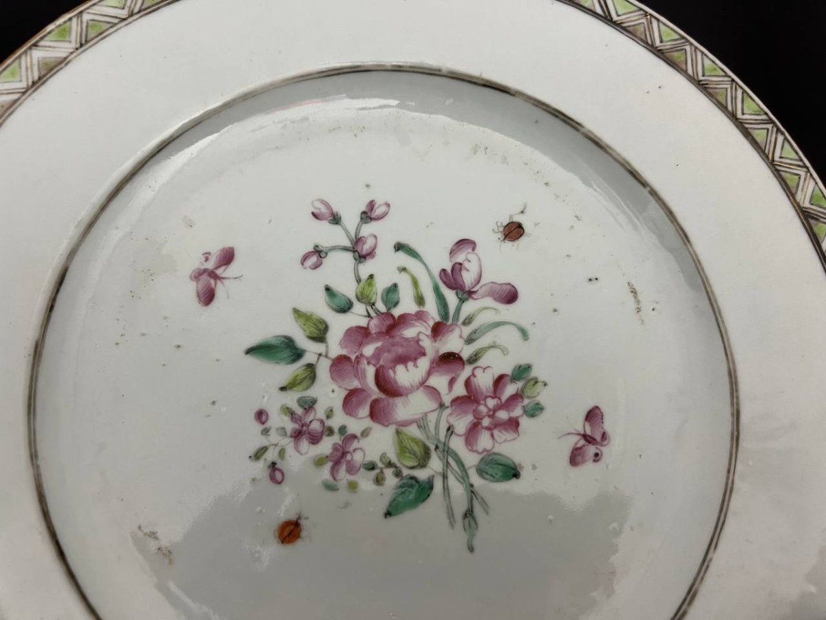 Pair Of Chinese Porcelain Plates, Famille Rose, Late 18th – Early 19th Century-photo-2