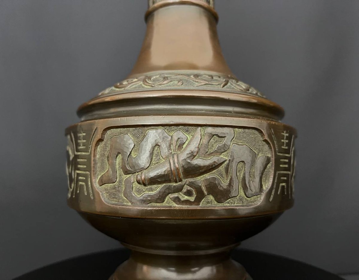 Grande vase en bronze décoré de motifs archaïsants, Chine-photo-4