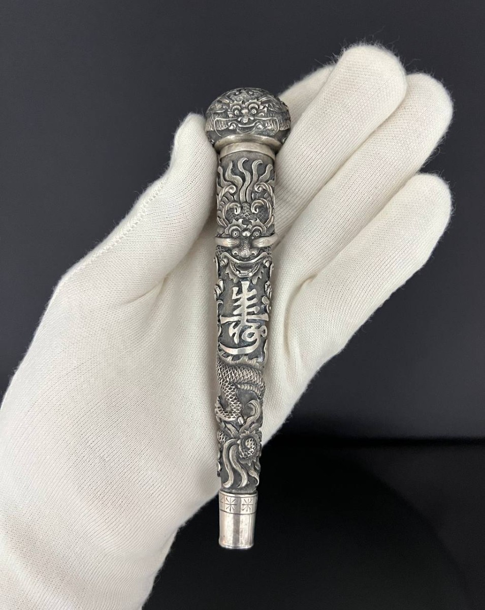 Poignée de canne en argent sculpté, Chine, fin XIXe – début XXe siècle